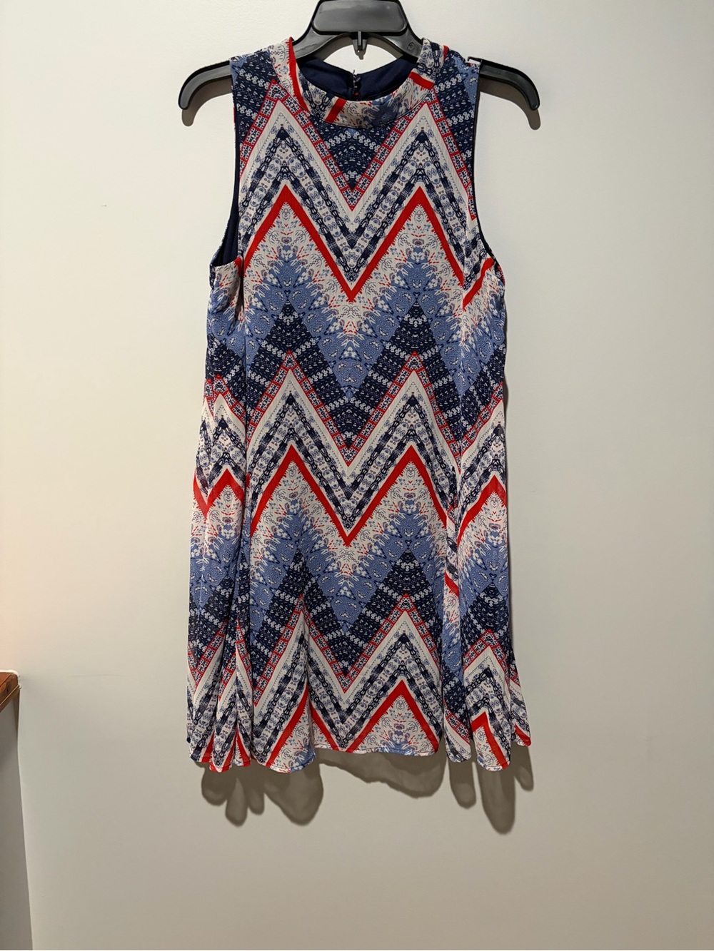 Amazon Sleeveless Chevron Shift Dress - Blue, Red, White